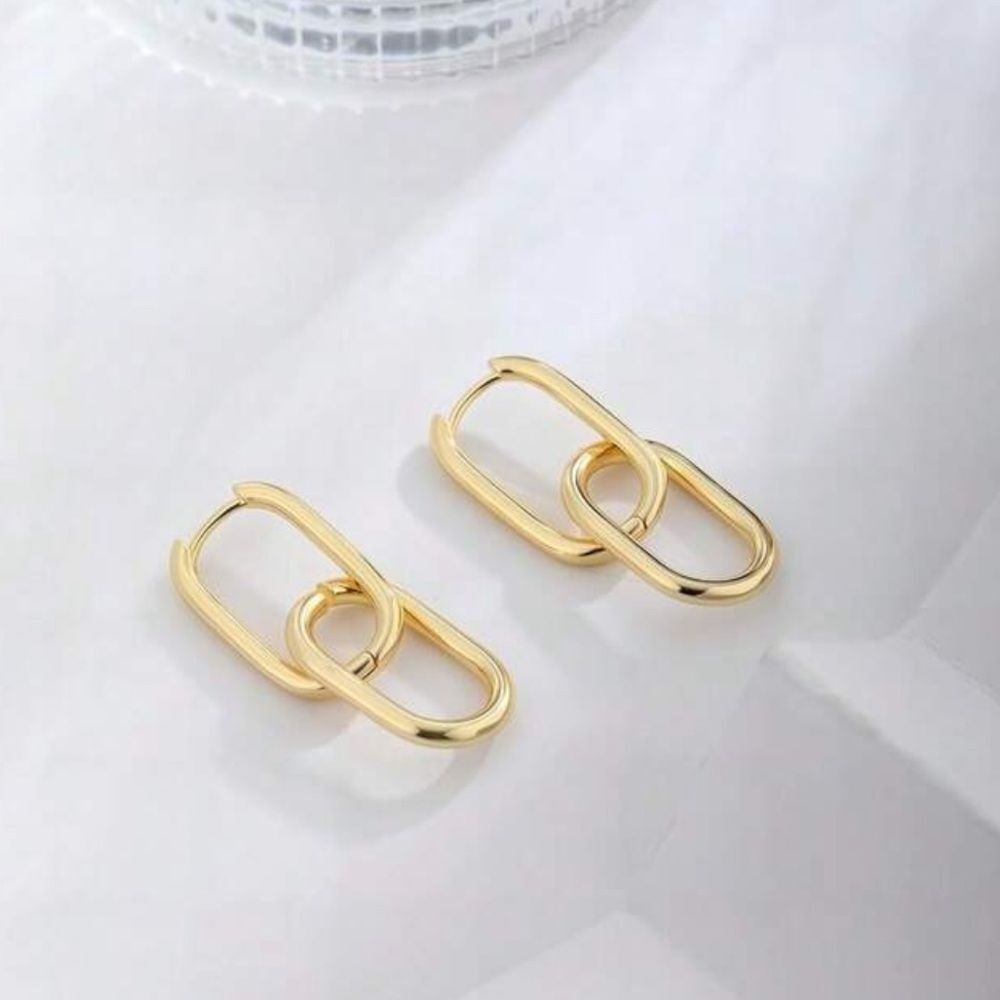 Elegant Gold Link Earrings R13